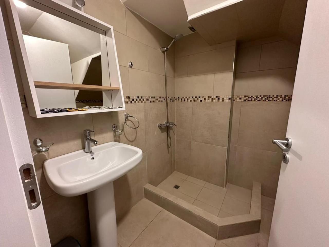 Aunaisin - Apartamentos 9 De Julio 52 Ушуая Экстерьер фото